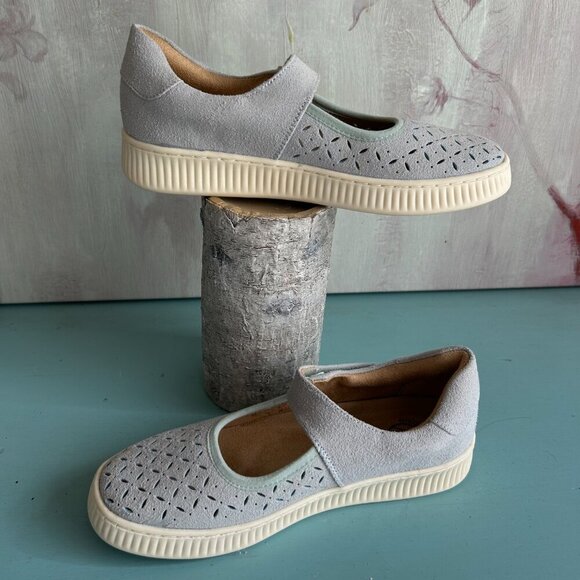 NWT White Mountain Mary Jane Sneakers Double Round Toe Size 7 Suede NEW - Picture 2 of 11